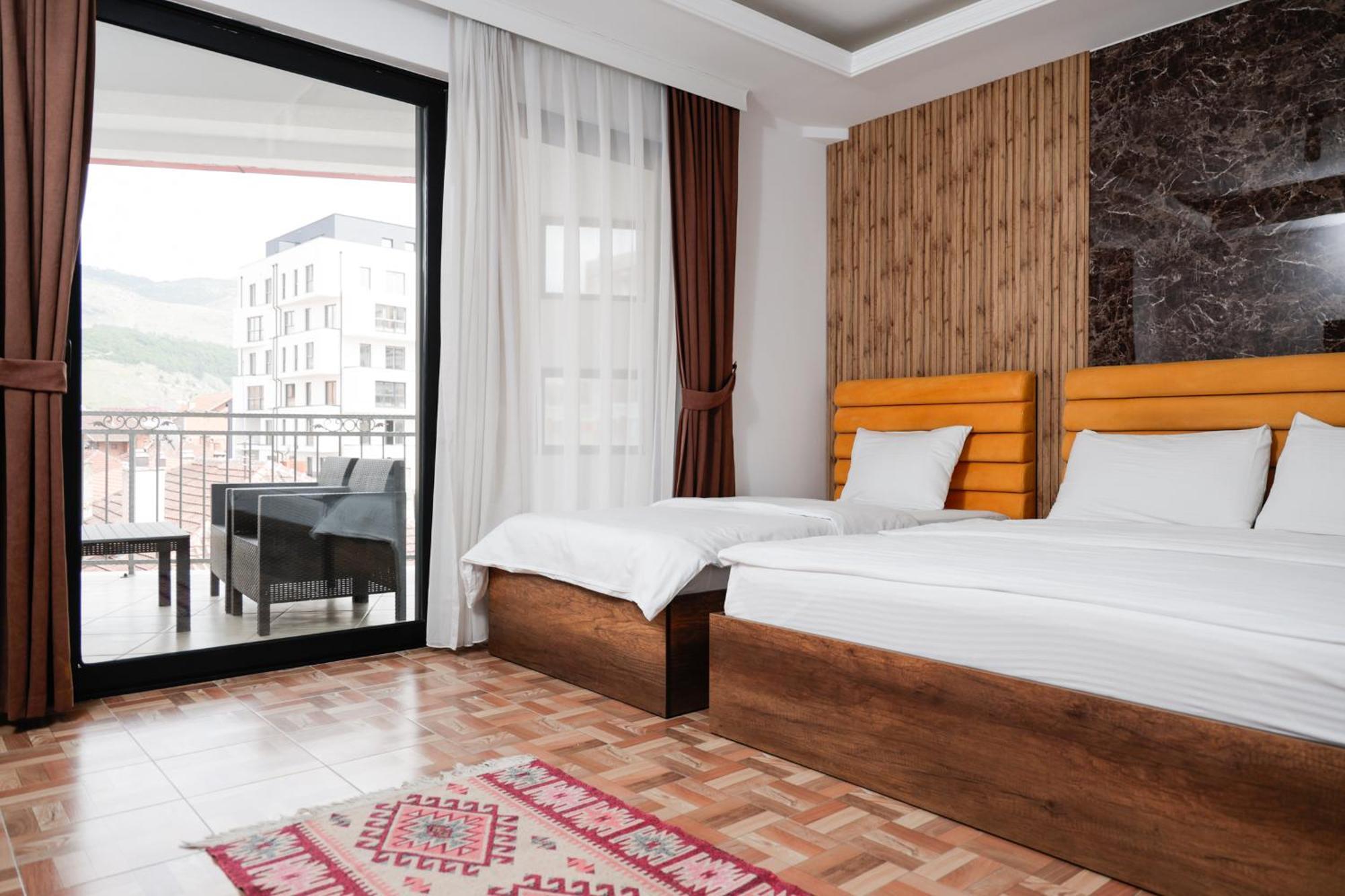 Hotel Denis Prizren Exterior photo